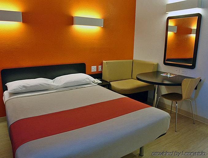 Motel 6 Boston South - ブレイントリー エクステリア 写真