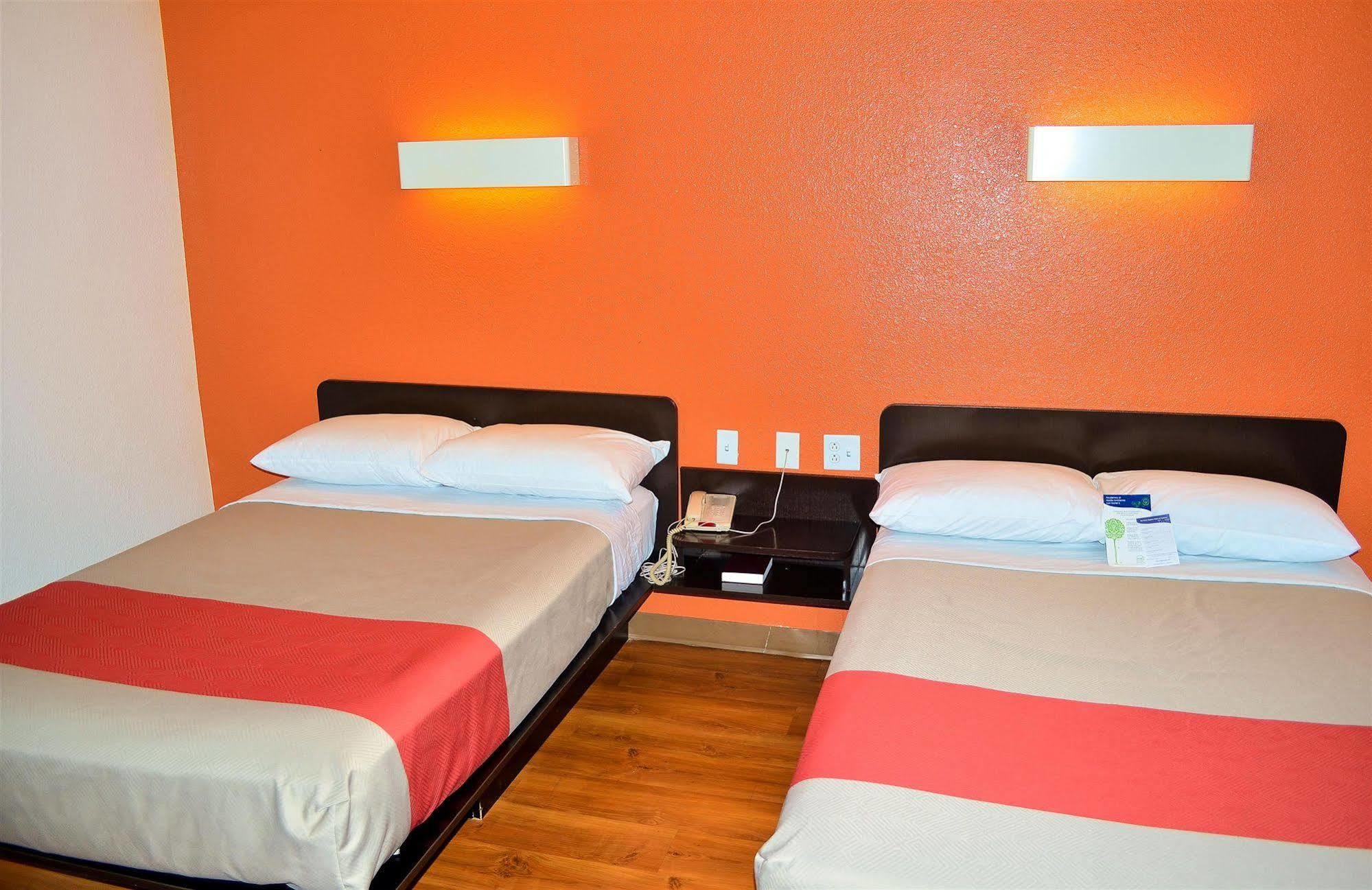 Motel 6 Boston South - ブレイントリー エクステリア 写真