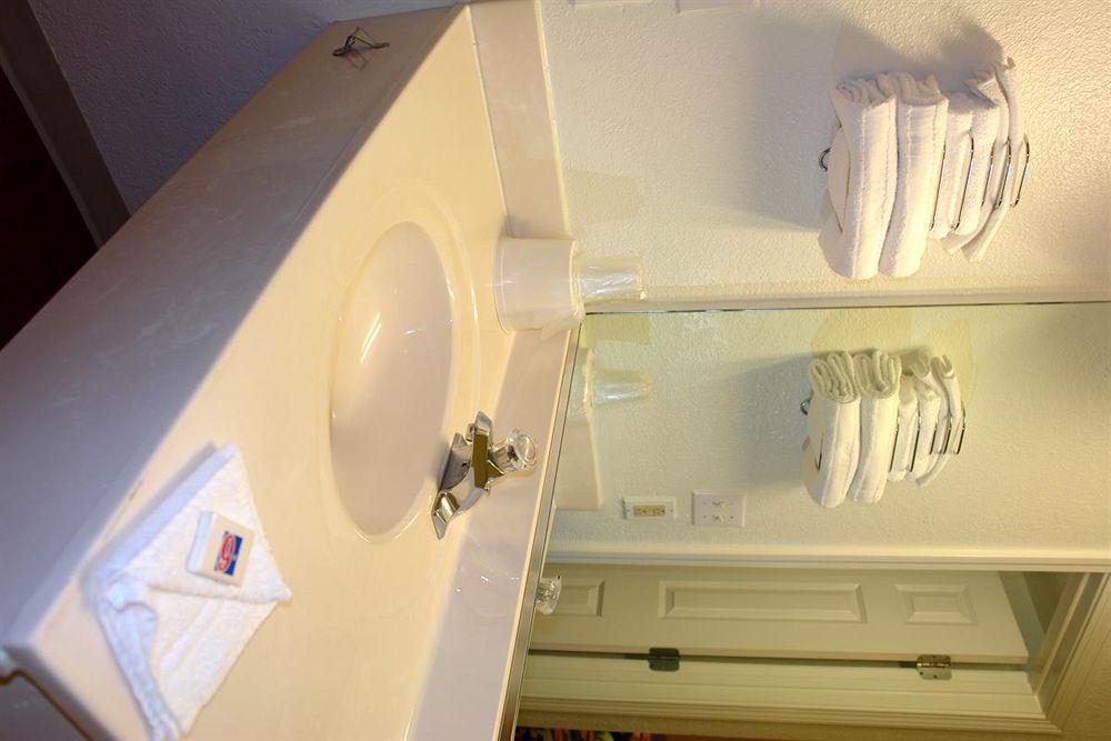 Motel 6 Boston South - ブレイントリー エクステリア 写真